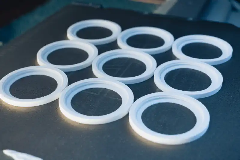 白色PLAで印刷したリング本体